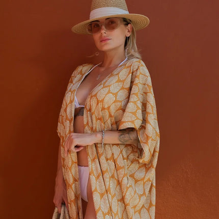 Kimono long imprimé feuilles caramel crème manches larges fente bohème femme plage Lumière Bohème
