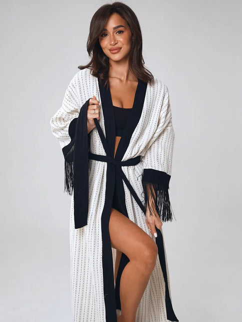 Kimono long texturé franges noires bordures contrastées blanc noir bohème chic femme Lumière Bohème