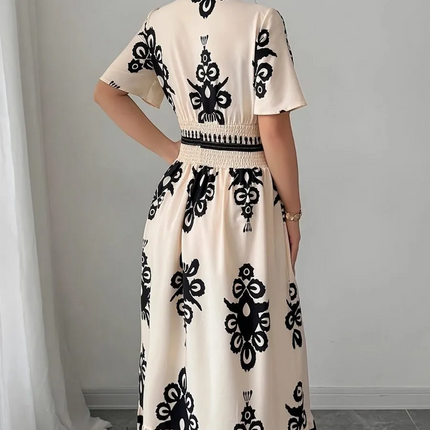 Robe longue col V imprimé baroque vintage smockée manches courtes beige noir bohème femme Lumière Bohème