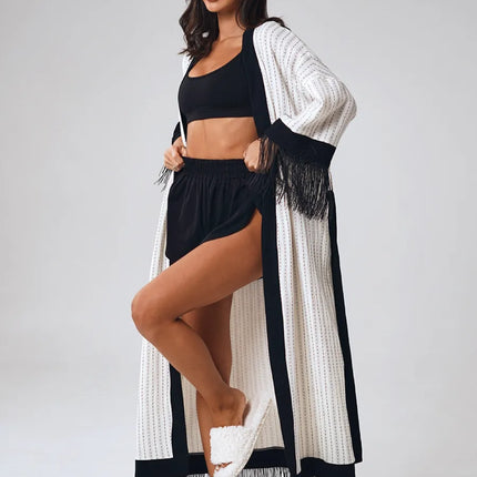 Kimono long texturé franges noires bordures contrastées blanc noir bohème chic femme Lumière Bohème