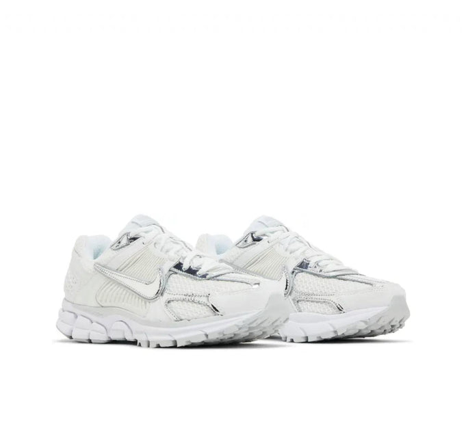 AIR ZOOM VOMERO 5 CHROME TOE