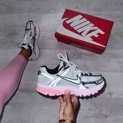 AIR ZOOM VOMERO 5 PHOTON DUST PINK FOAM