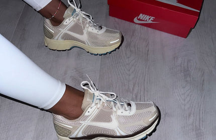 AIR ZOOM VOMERO 5 OATMEAL