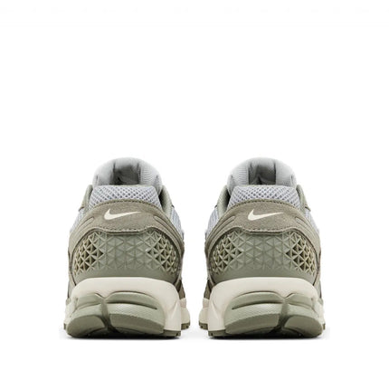 AIR ZOOM VOMERO 5 DARK STUCCO