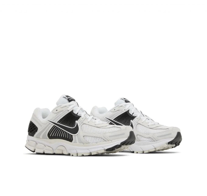 AIR ZOOM VOMERO 5 WHITE BLACK