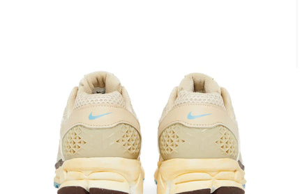 AIR ZOOM VOMERO 5 OATMEAL