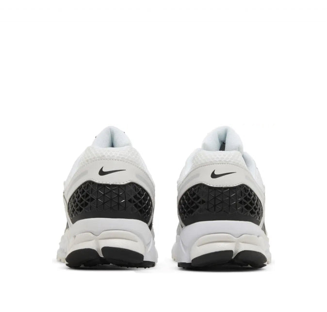 AIR ZOOM VOMERO 5 WHITE BLACK