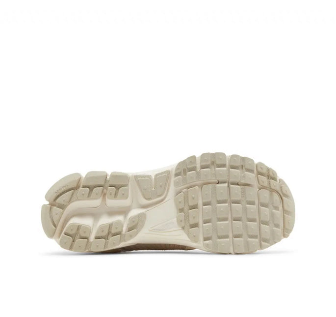 AIR ZOOM VOMERO 5 GS PALE IVORY