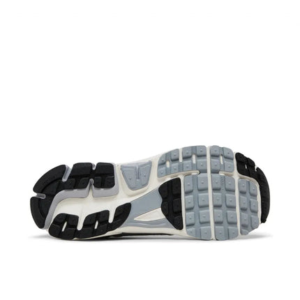 AIR ZOOM VOMERO 5 WOLF GREY COOL