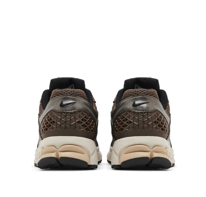 AIR ZOOM VOMERO 5 BAROQUE BROWN