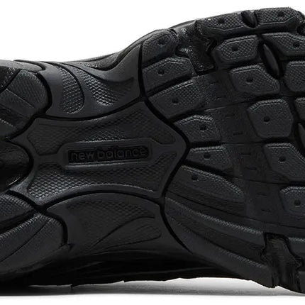 740 V2 BLACK SILVER METALLIC