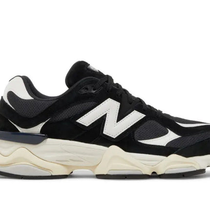 9060 BLACK & WHITE