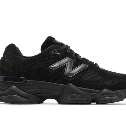 9060 TRIPLE BLACK