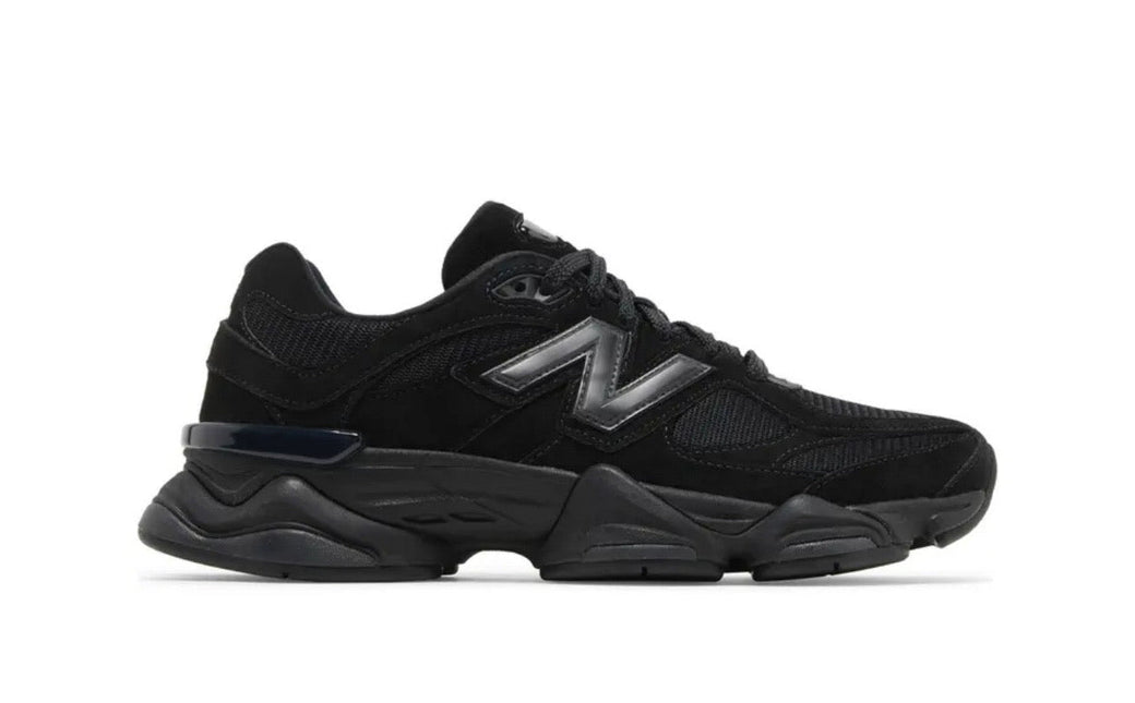 9060 TRIPLE BLACK
