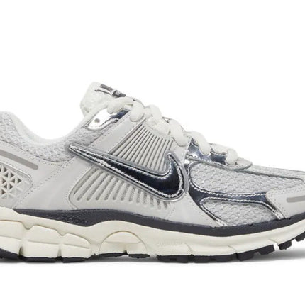 AIR ZOOM VOMERO 5 PHOTON DUST METALLIC SILVER