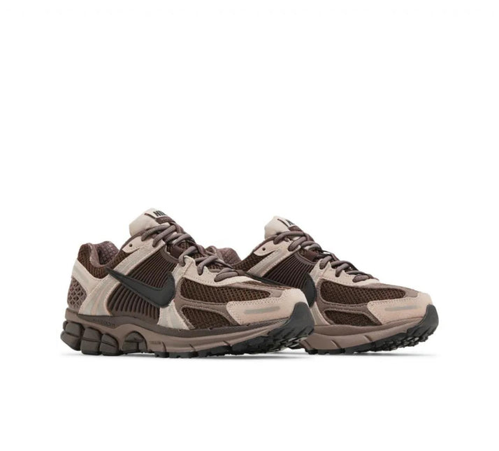 AIR ZOOM VOMERO 5 PLUM ECLIPSE