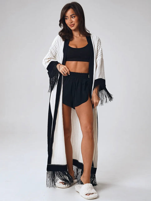 Kimono long texturé franges noires bordures contrastées blanc noir bohème chic femme Lumière Bohème