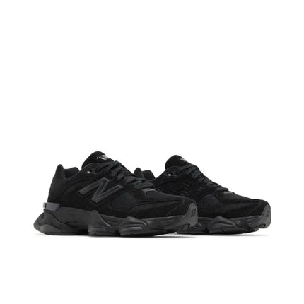 9060 TRIPLE BLACK