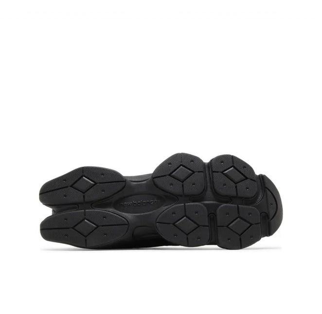 9060 TRIPLE BLACK