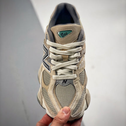 9060 DARK GRAY/WHITE