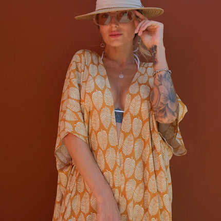 Kimono long imprimé feuilles caramel crème manches larges fente bohème femme plage Lumière Bohème